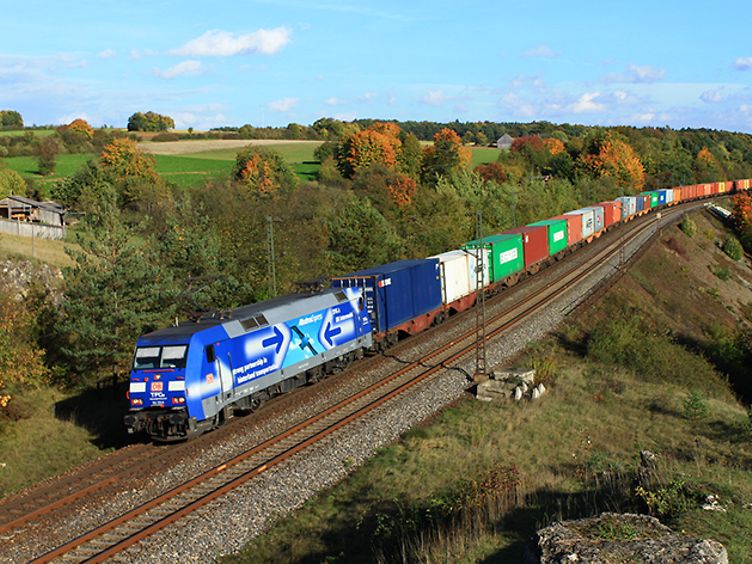 AlbatrosExpress on track_small